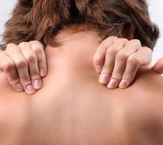 sinais e sintomas de osteocondrose torácica